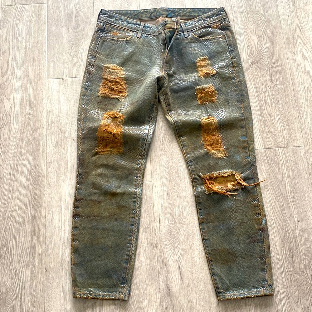 KORAL Ltd Edition Distressed Luxe Jean. 33x26Inseamx35Outseam Python textured!